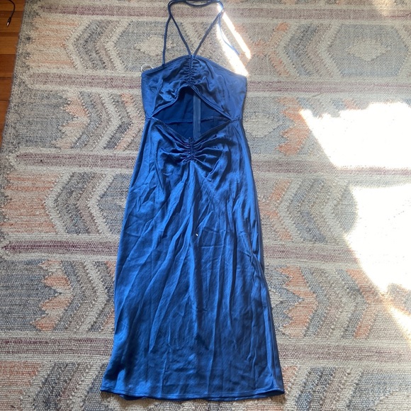 Hello Molly • Keep in the Midi Dress • Small - Picture 7 of 7